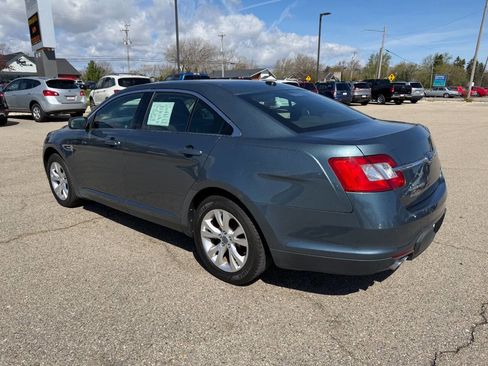 Used 2010 Ford Taurus SEL image 3