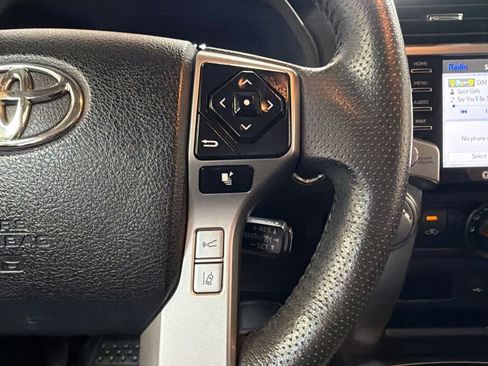 Used 2022 Toyota 4Runner SR5 Premium w/ Moonroof Package RWD image 18
