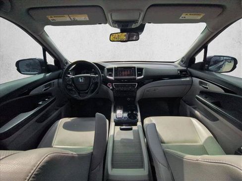 Used 2018 Honda Pilot Elite image 16