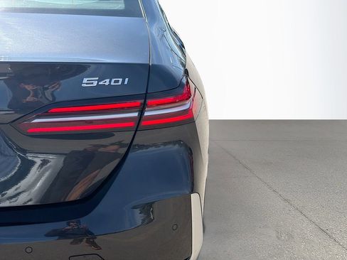 Used 2025 BMW 540i xDrive image 11