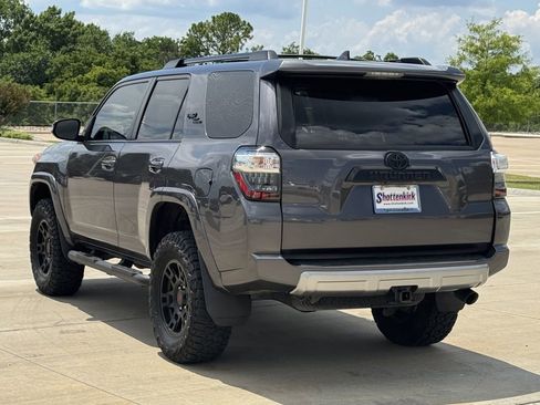 Used 2022 Toyota 4Runner TRD Off-Road Premium w/ Moonroof Package AWD/4WD image 4