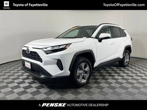 Used 2025 Toyota RAV4 XLE FWD image 1