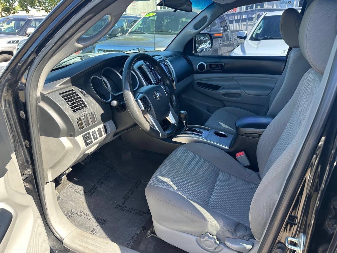 Used 2015 Toyota Tacoma PreRunner w/ SR5 Package RWD image 12