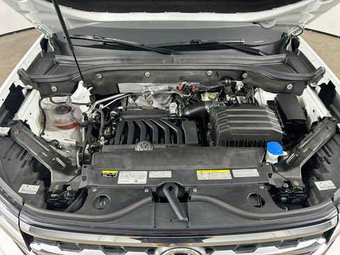 Used 2022 Volkswagen Atlas Cross Sport SE AWD/4WD image 30