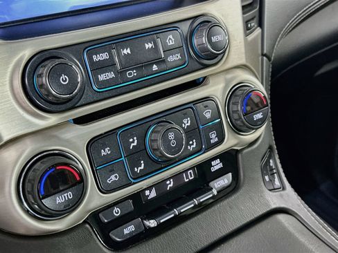 Used 2019 GMC Yukon Denali w/ Denali Ultimate Package AWD/4WD image 17