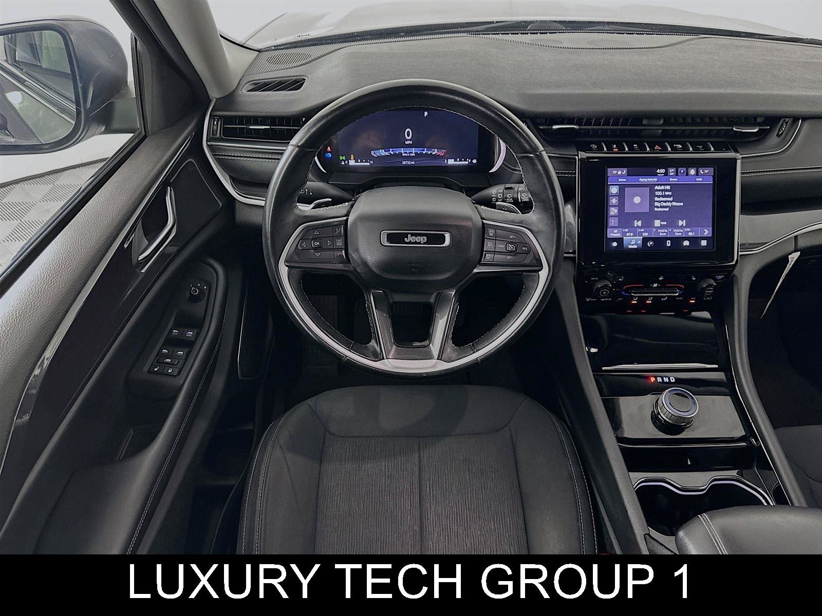 Used 2022 Jeep Grand Cherokee L Laredo w/ Luxury Tech Group I AWD/4WD image 2