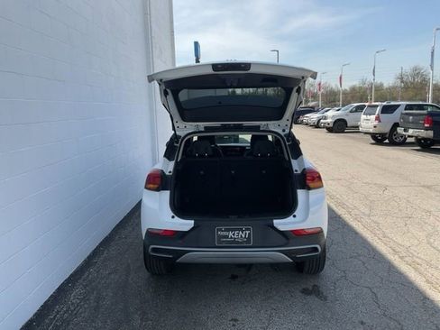 Used 2025 Buick Encore GX Preferred AWD/4WD image 7