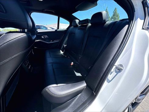 Used 2023 BMW 330i Sedan w/ Premium Package RWD image 28