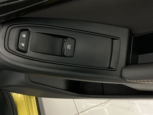 Used 2021 Subaru Crosstrek 2.5i Sport w/ Moonroof Package AWD/4WD image 39