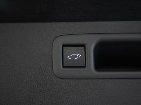 Used 2026 Toyota Highlander Platinum AWD/4WD image 12