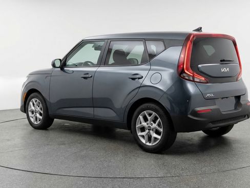 Used 2025 Kia Soul LX w/ LX Technology Package image 6