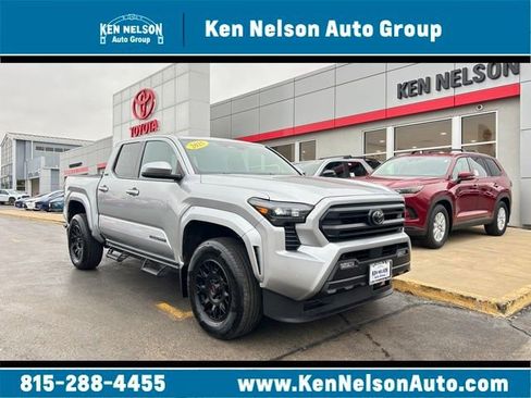 Used 2025 Toyota Tacoma SR5 image 1