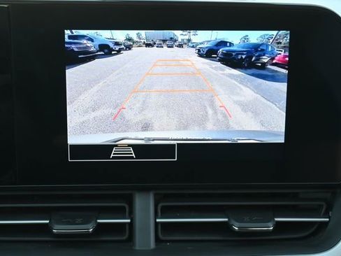 Used 2025 Chevrolet Trax LS image 20