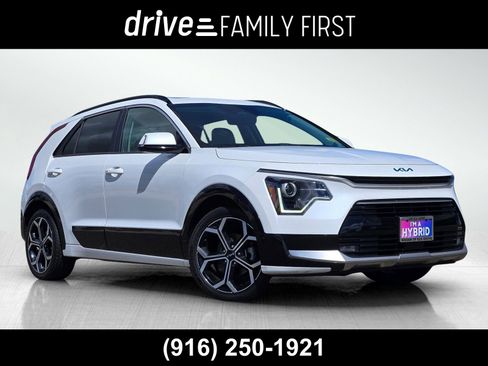 Used 2023 Kia Niro EX Touring FWD image 1