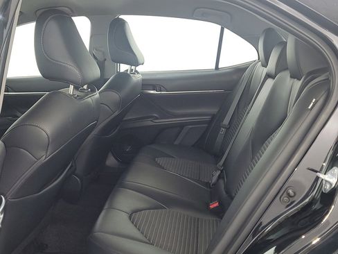 Used 2023 Toyota Camry SE image 14