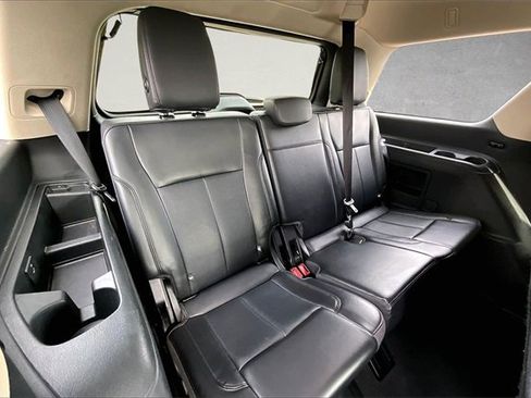 Certified 2024 Ford Expedition XLT image 27