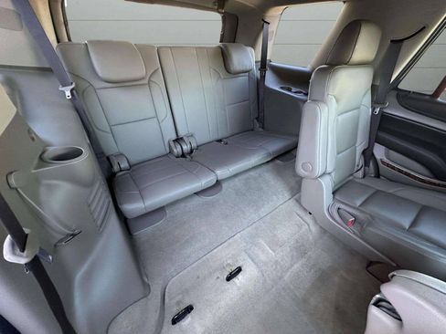 Used 2017 Chevrolet Tahoe Premier AWD/4WD image 35