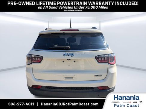 Used 2021 Jeep Compass Latitude FWD image 4