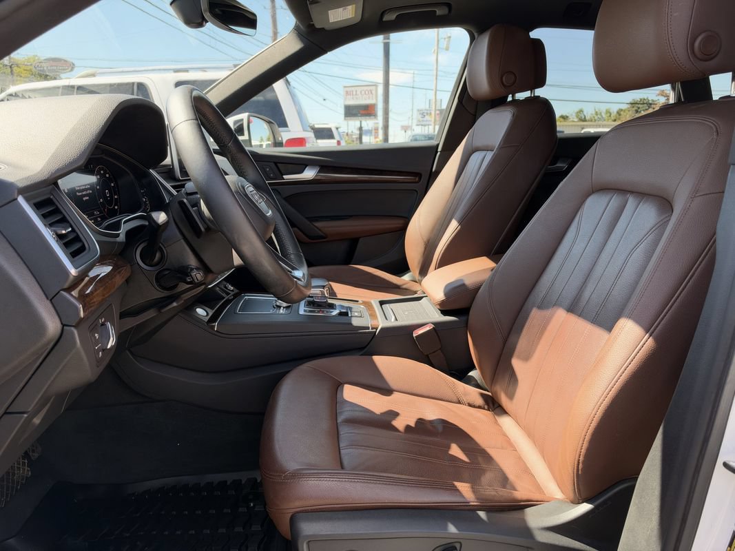 Used 2019 Audi Q5 2.0T Premium Plus w/ Premium Plus Package AWD/4WD image 12