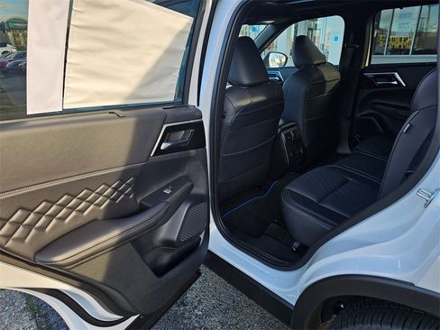New 2025 Mitsubishi Outlander SEL Black Edition image 11