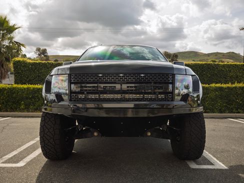 Used 2013 Ford F150 Raptor w/ Luxury Equipment Group AWD/4WD image 2