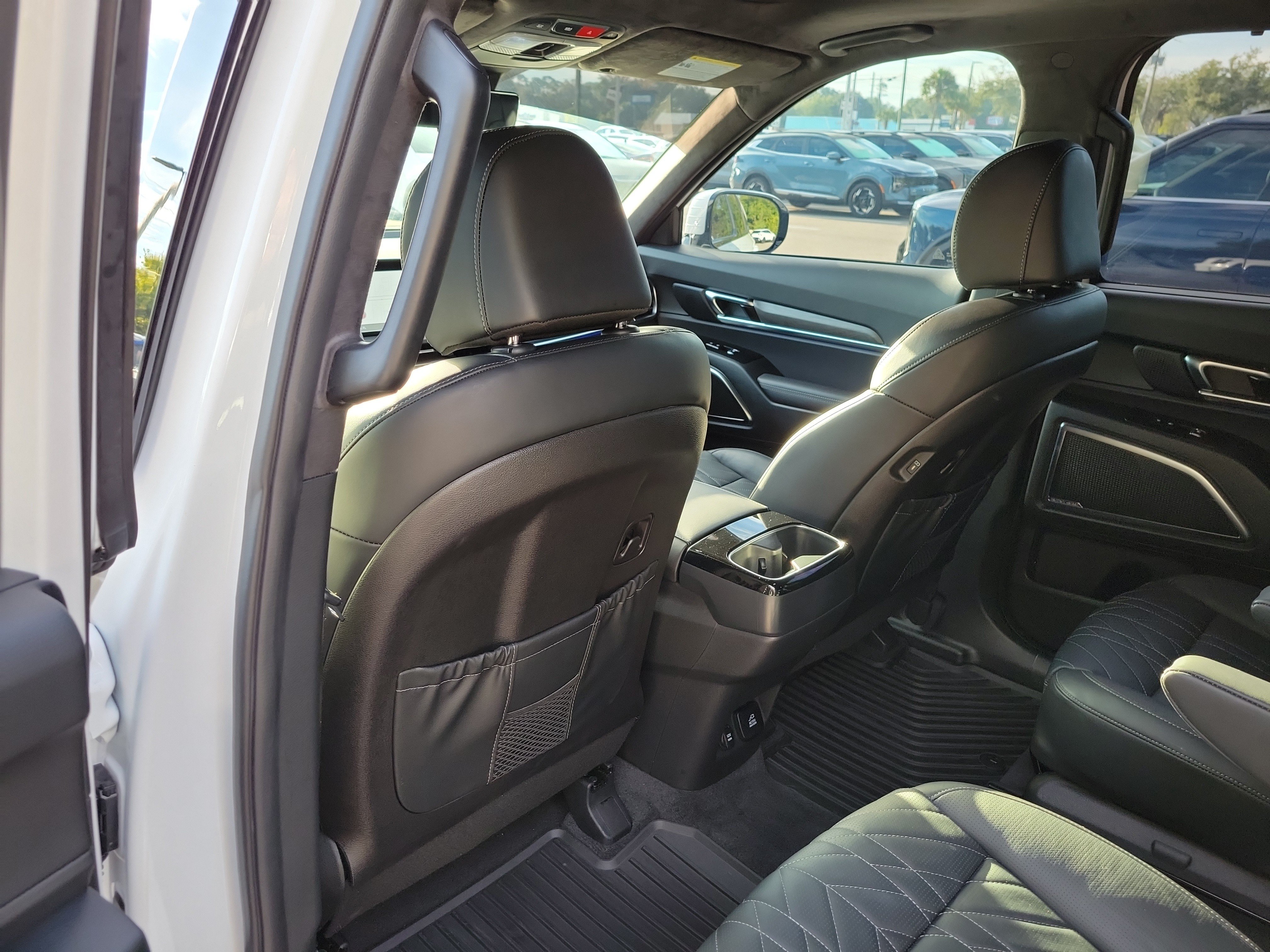 Used 2025 Kia Telluride SX Prestige X-Pro AWD/4WD image 16