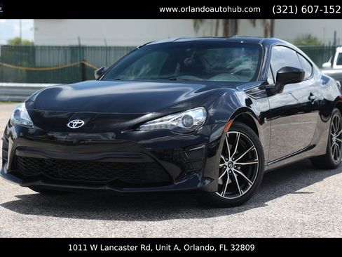 Used 2017 Toyota 86 RWD image 1