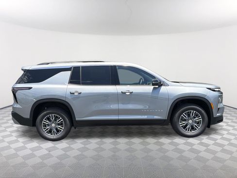 New 2026 Chevrolet Traverse LT w/ LPO, Floor Liner Package FWD image 4