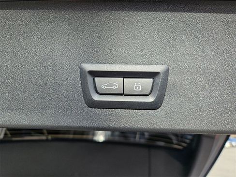 New 2026 BMW X3 xDrive30 w/ Convenience Package image 23