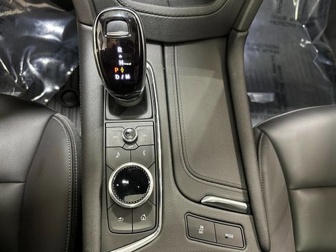 Used 2024 Cadillac XT6 Luxury w/ LPO, Floor Liner Package image 47