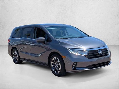 Used 2024 Honda Odyssey EX-L image 3