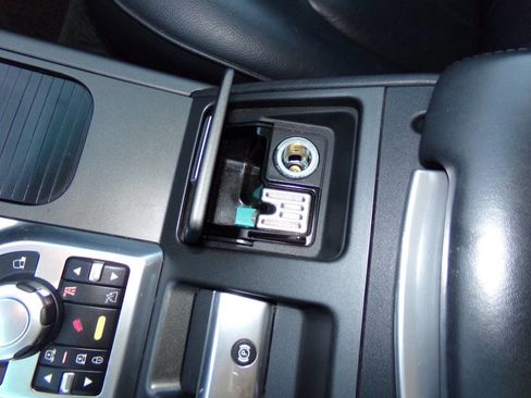 Used 2012 Land Rover Range Rover HSE image 55