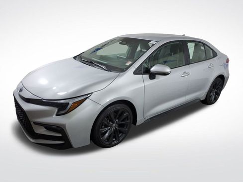 Used 2024 Toyota Corolla SE image 1