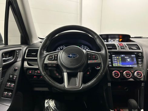 Used 2018 Subaru Forester 2.5i Touring w/ Popular Package #3B AWD/4WD image 14