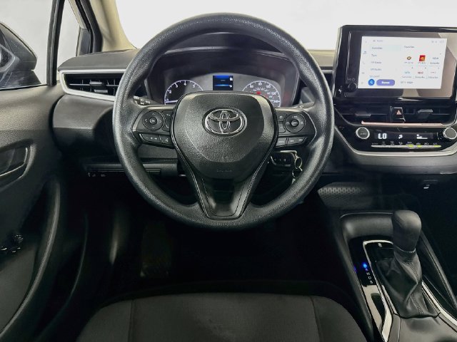 Used 2025 Toyota Corolla LE FWD image 14
