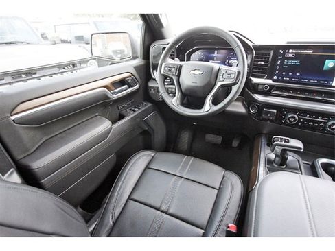 Used 2025 Chevrolet Silverado 1500 High Country w/ High Country Premium Package image 7