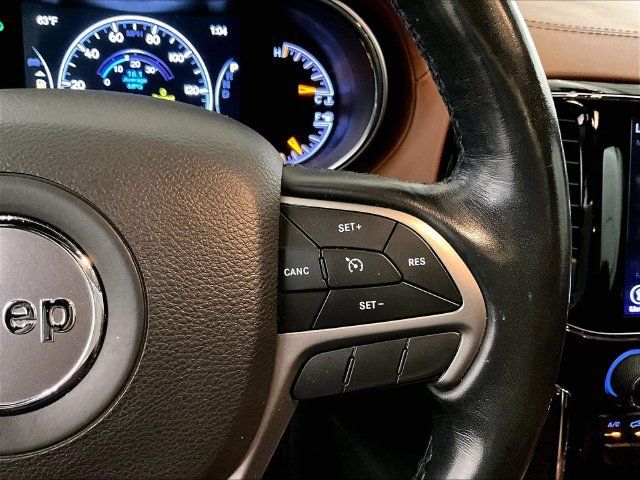 Used 2020 Jeep Grand Cherokee Overland AWD/4WD image 18