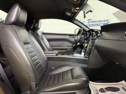 Used 2006 Ford Mustang GT Premium image 17