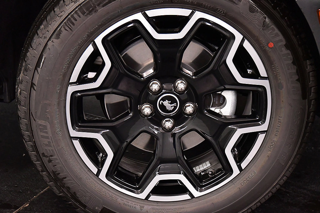 New 2026 Ford Bronco Sport Outer Banks w/ Outer Banks Tech Package+ AWD/4WD image 9