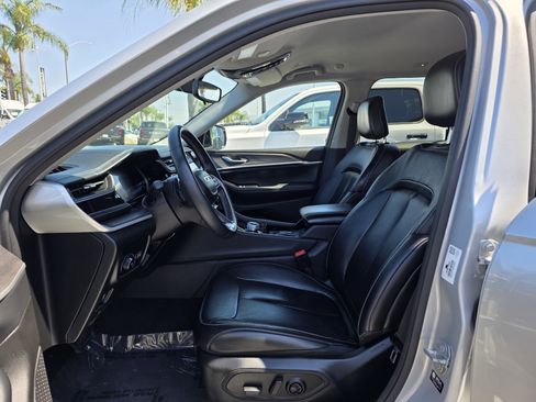 Certified 2022 Jeep Grand Cherokee Limited image 11