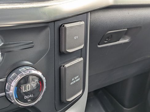 Used 2021 Ford F150 Lariat RWD image 40