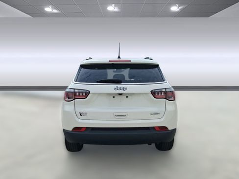 Used 2020 Jeep Compass Latitude image 9