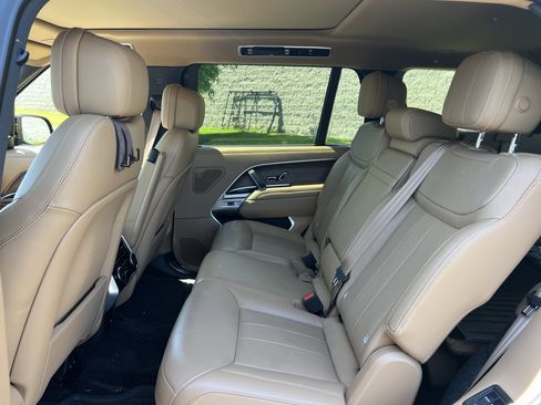 Certified 2025 Land Rover Range Rover Long Wheelbase SE image 30