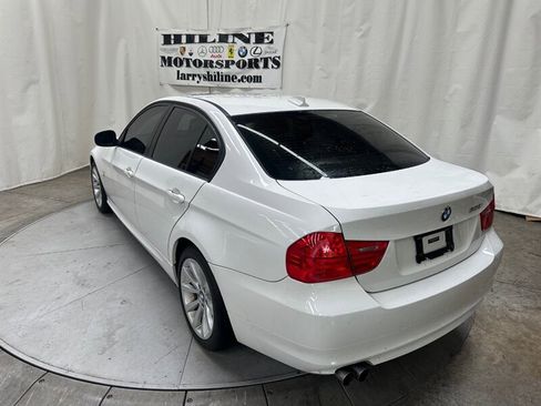 Used 2011 BMW 328i xDrive Sedan image 4