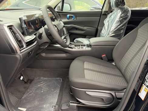 New 2026 Kia Sorento LX FWD image 13