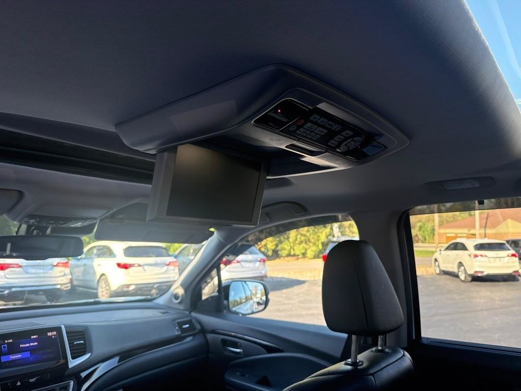Used 2017 Honda Pilot Elite image 12