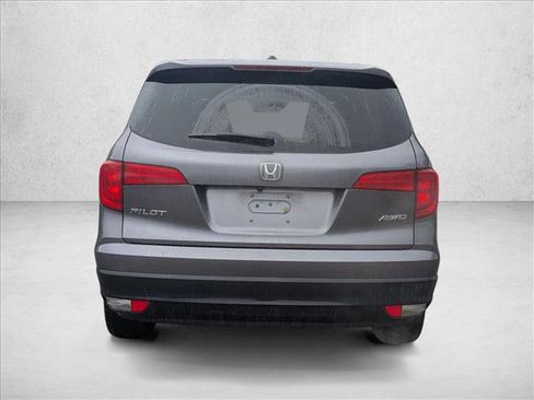 Used 2017 Honda Pilot EX image 6