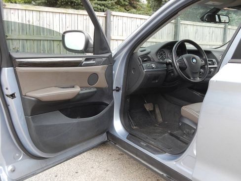 Used 2011 BMW X3 xDrive28i AWD/4WD image 25