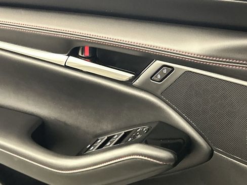 Used 2024 MAZDA MAZDA3 s image 19