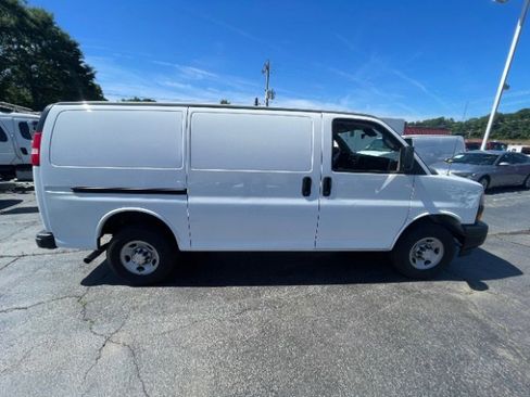 Used 2020 Chevrolet Express 2500 w/ Safety Package RWD image 5
